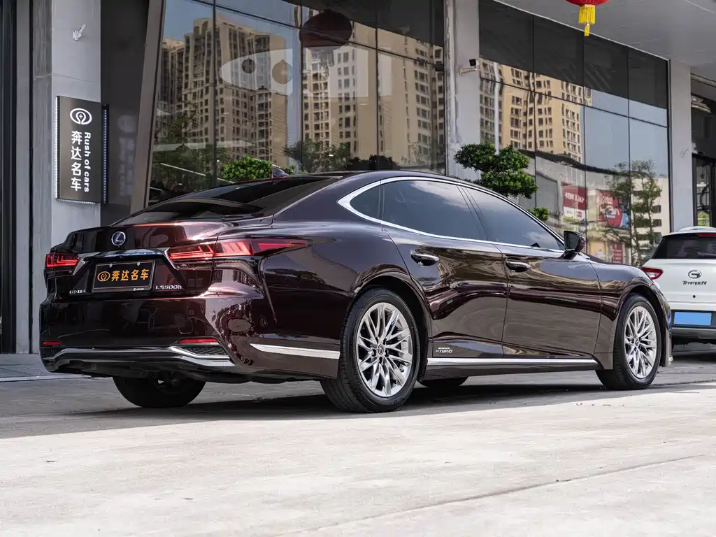 Lexus LS 2021 500h Luxury Edition