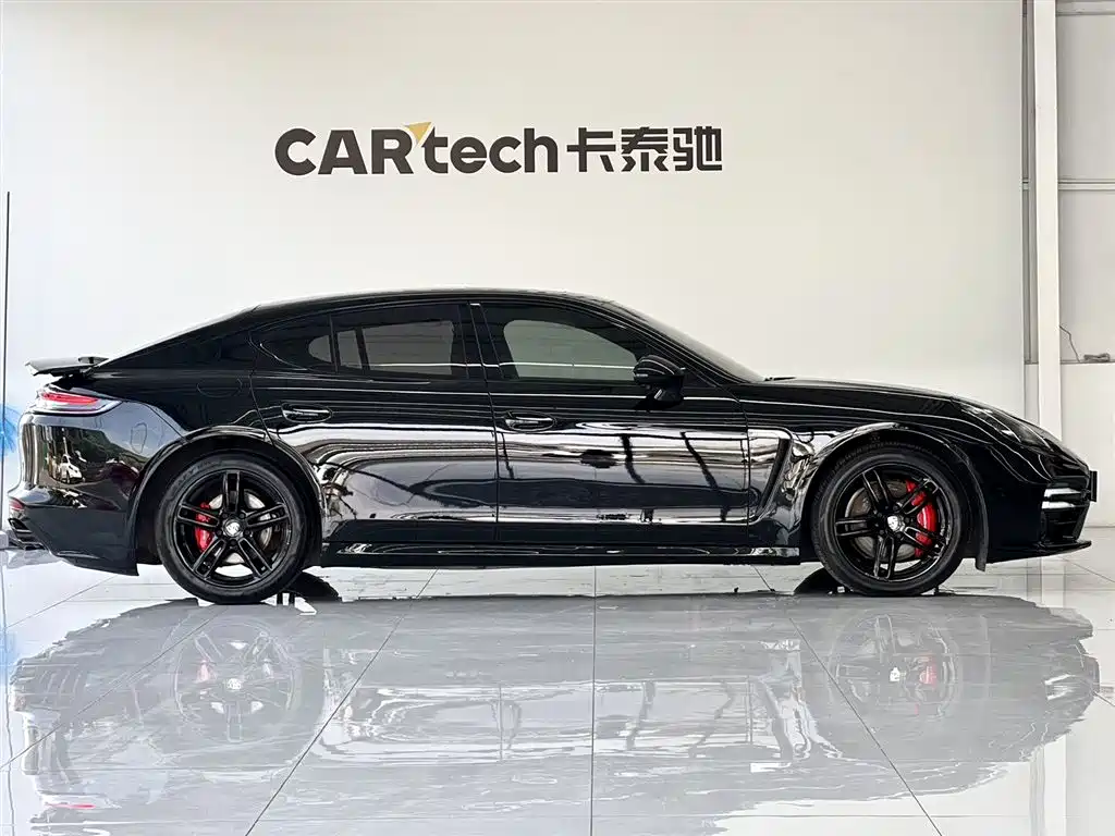 2014 Porsche Panamera 4 3.0T