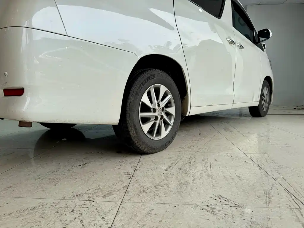 Alphard 2014 Middle East Edition