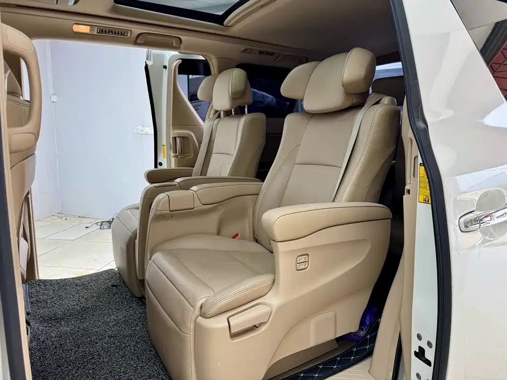 Alphard 2014 Middle East Edition