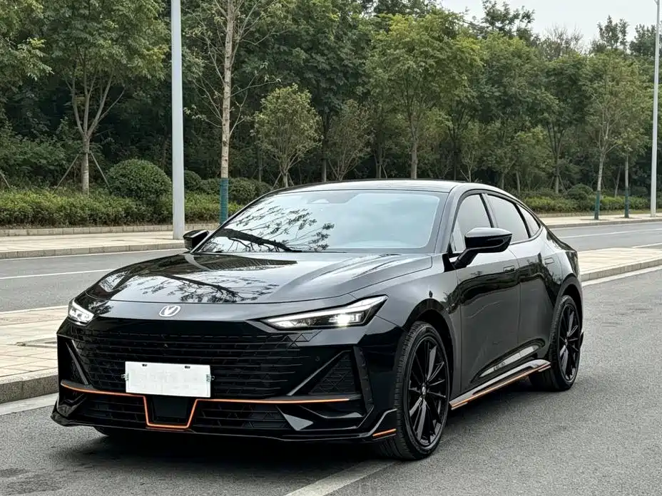 Changan UNI-V 2023 1.5T Sport Edition