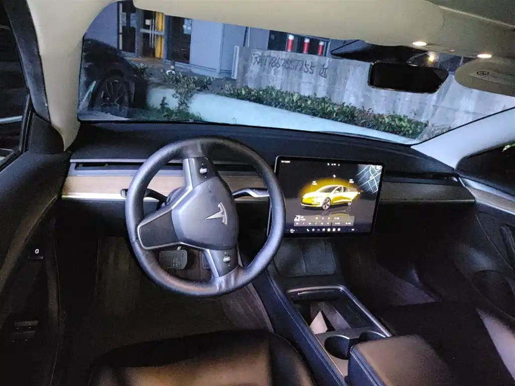 Model 3 2022 Rear-Wheel Drive