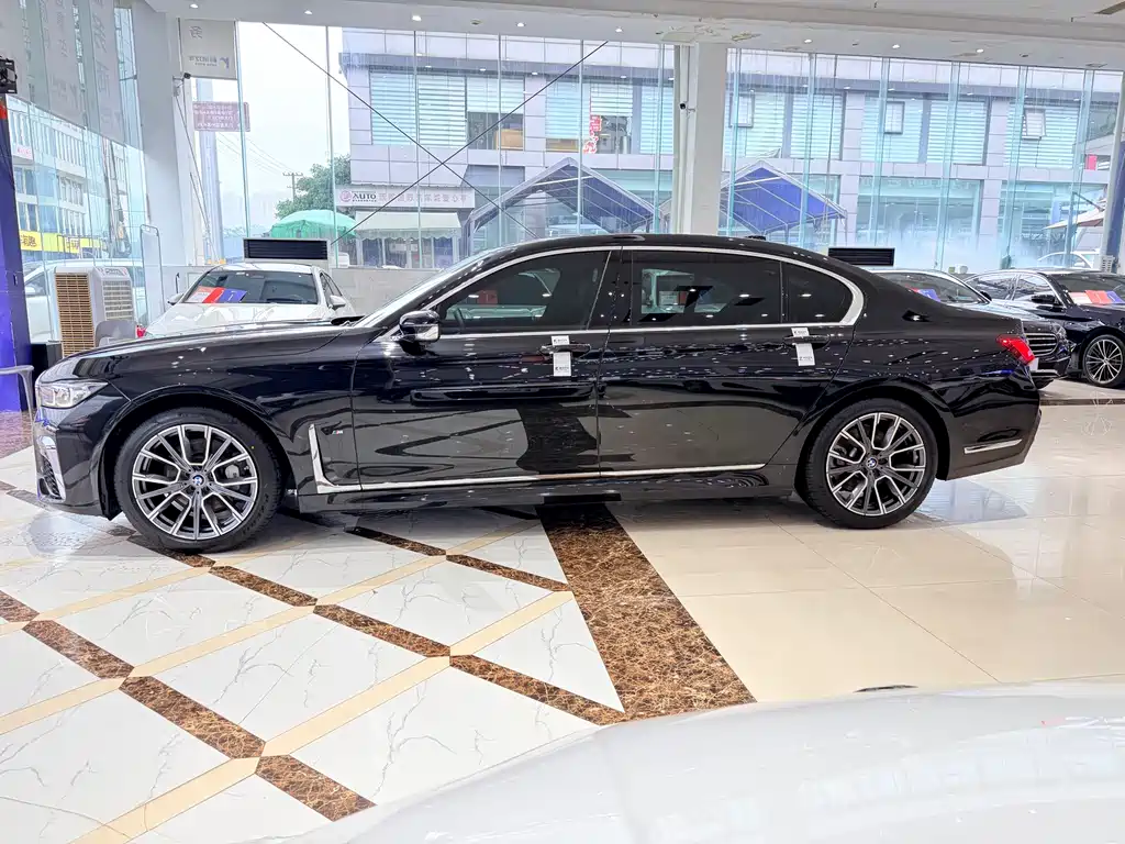 BMW 7 Series 2019 730Li M Sport Package