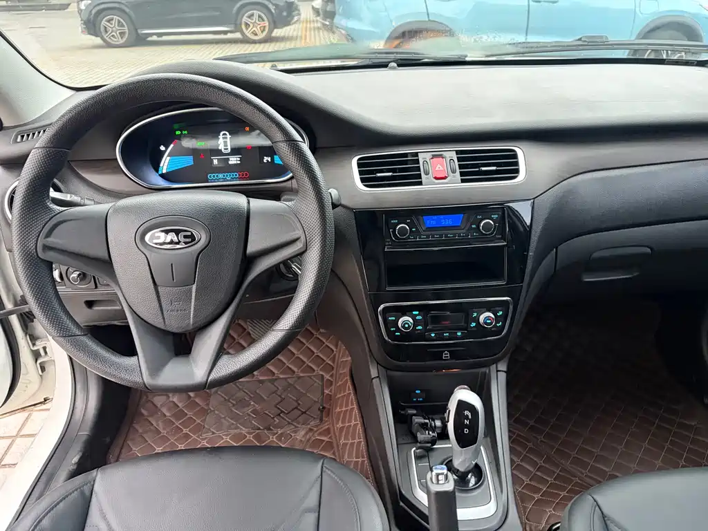 JAC iEVA50 2019 Luxury Intelligent Edition