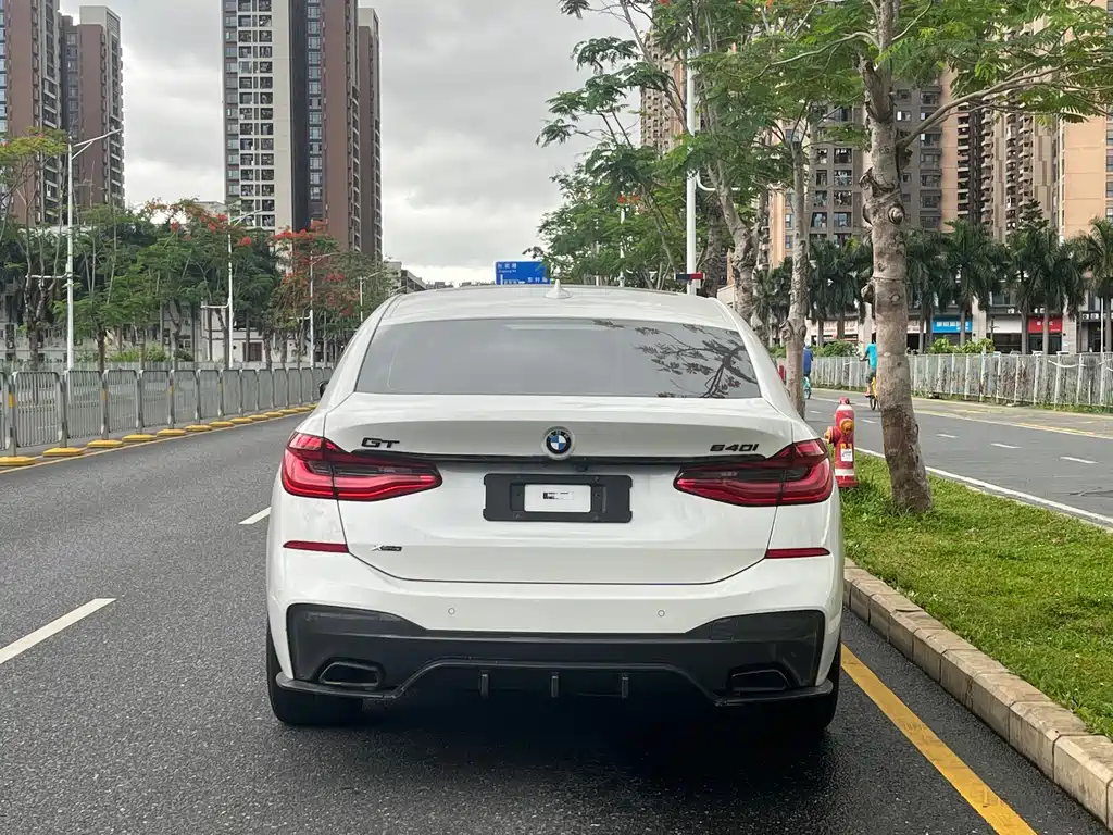 BMW 6 Series GT 2018 640i xDrive M Sport Package