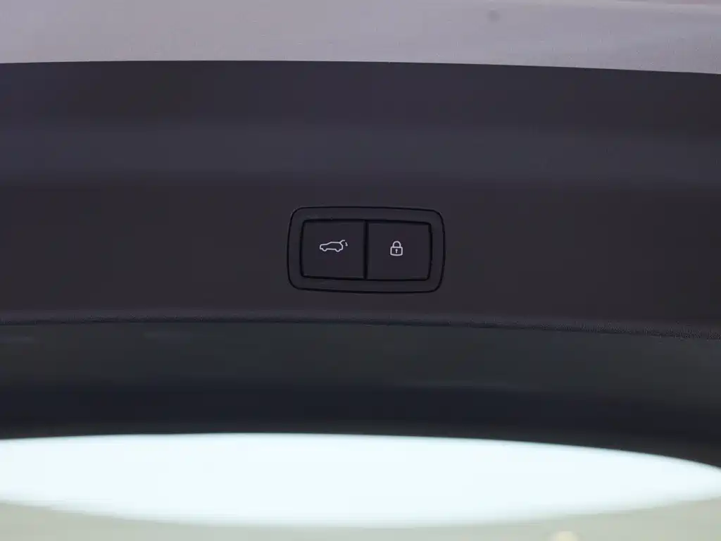 Li Auto L8 2025 Max Smart Refresh Edition