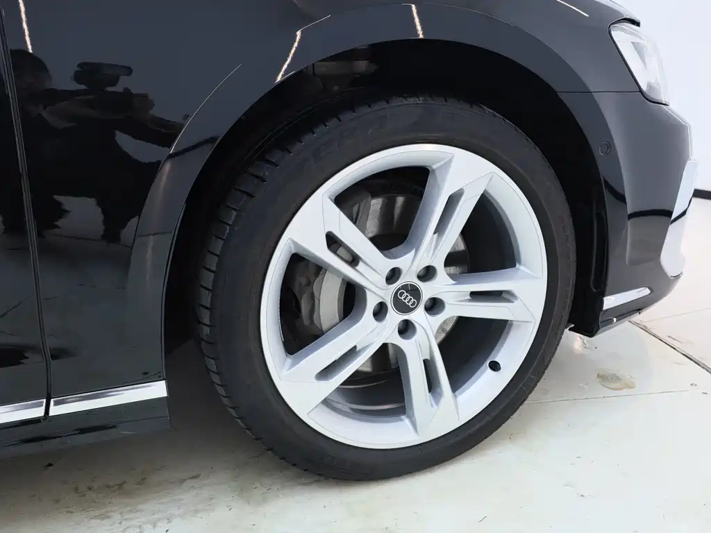 Audi A8 L 50 TFSI quattro