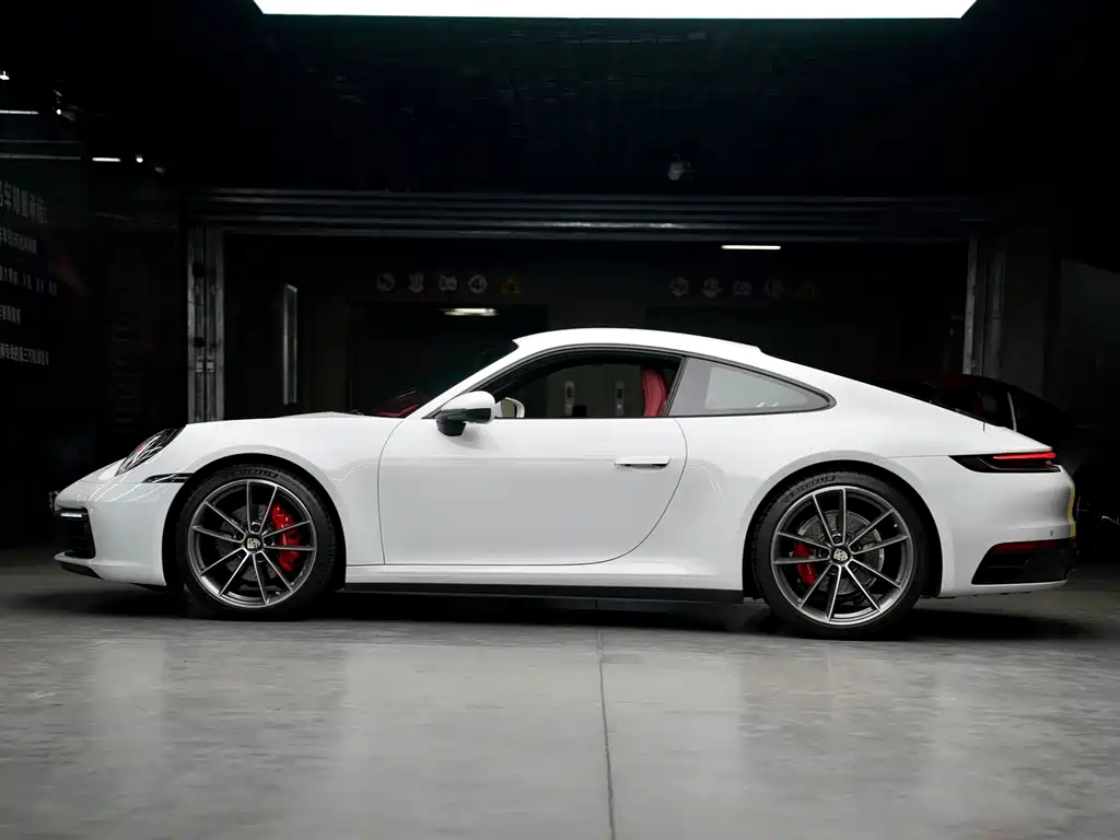 Porsche 911 2023 Carrera 3.0T
