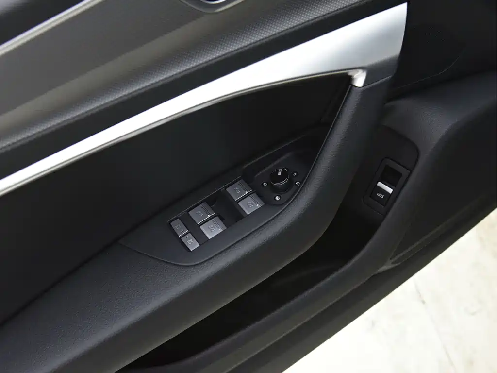 Audi A6L 2024 40 TFSI Luxury Dynamic Edition