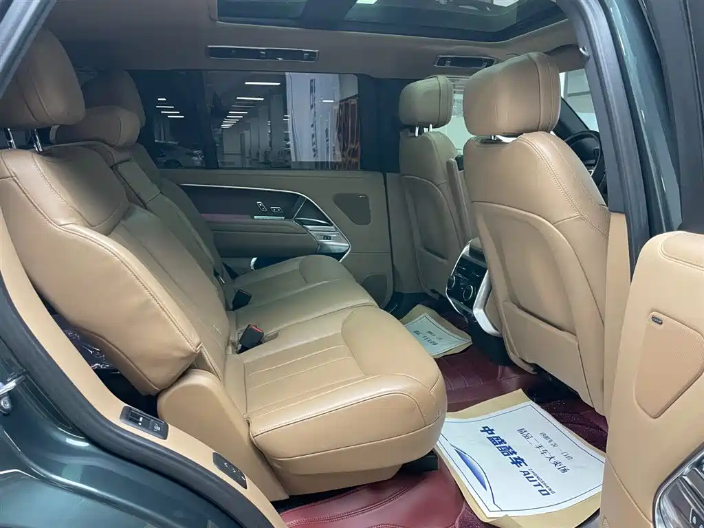 Range Rover 2024 3.0 L6 400PS Extended Edition Seven-Seater