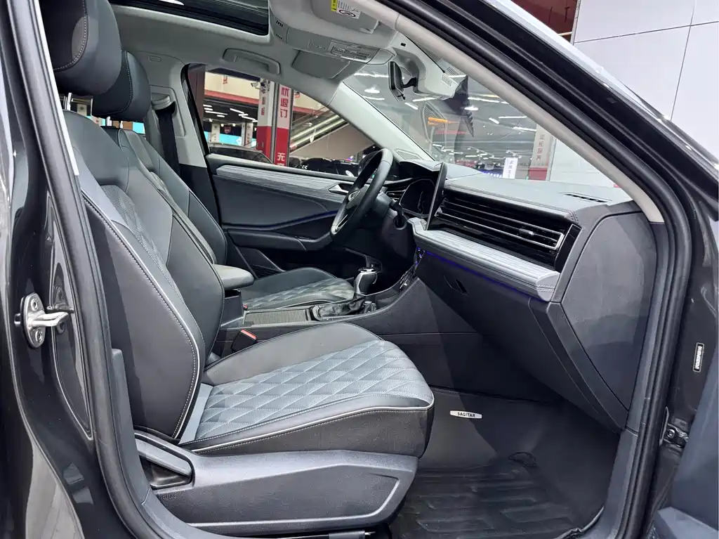 Volkswagen Sagitar 2023 300TSI DSG Beyond Edition