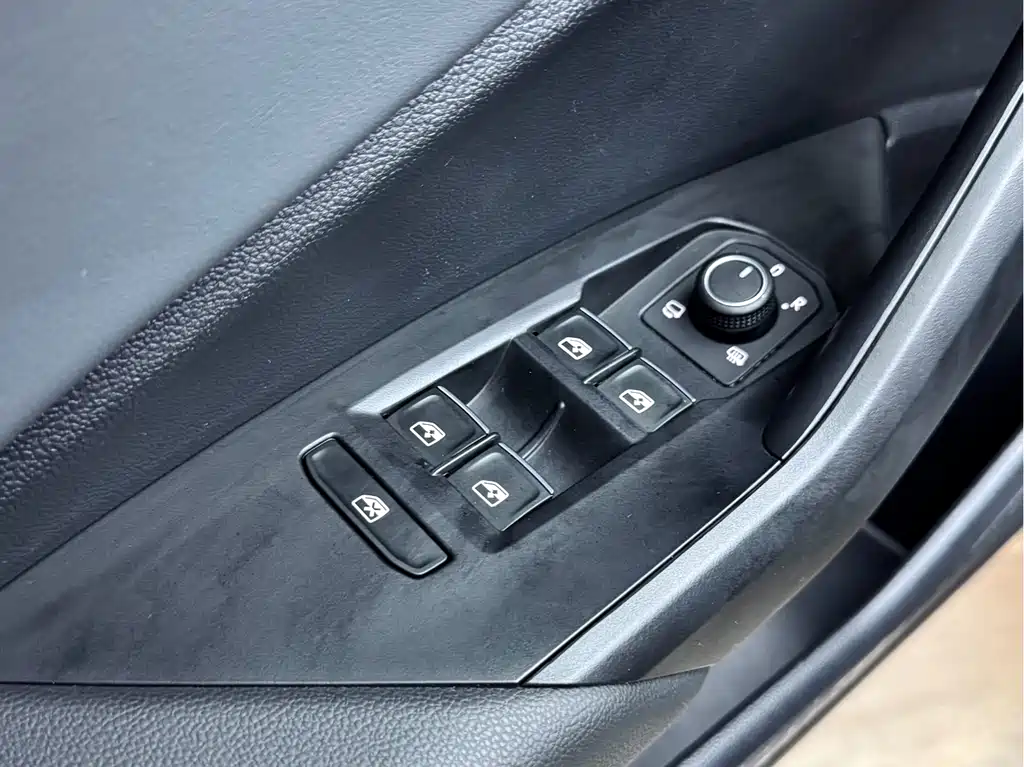 Volkswagen Sagitar 2023 300TSI DSG Beyond Edition