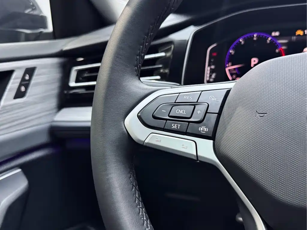 Volkswagen Sagitar 2023 300TSI DSG Beyond Edition