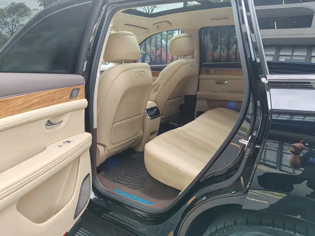AITO M7 1.5T RWD Plus 5-Seater 2024