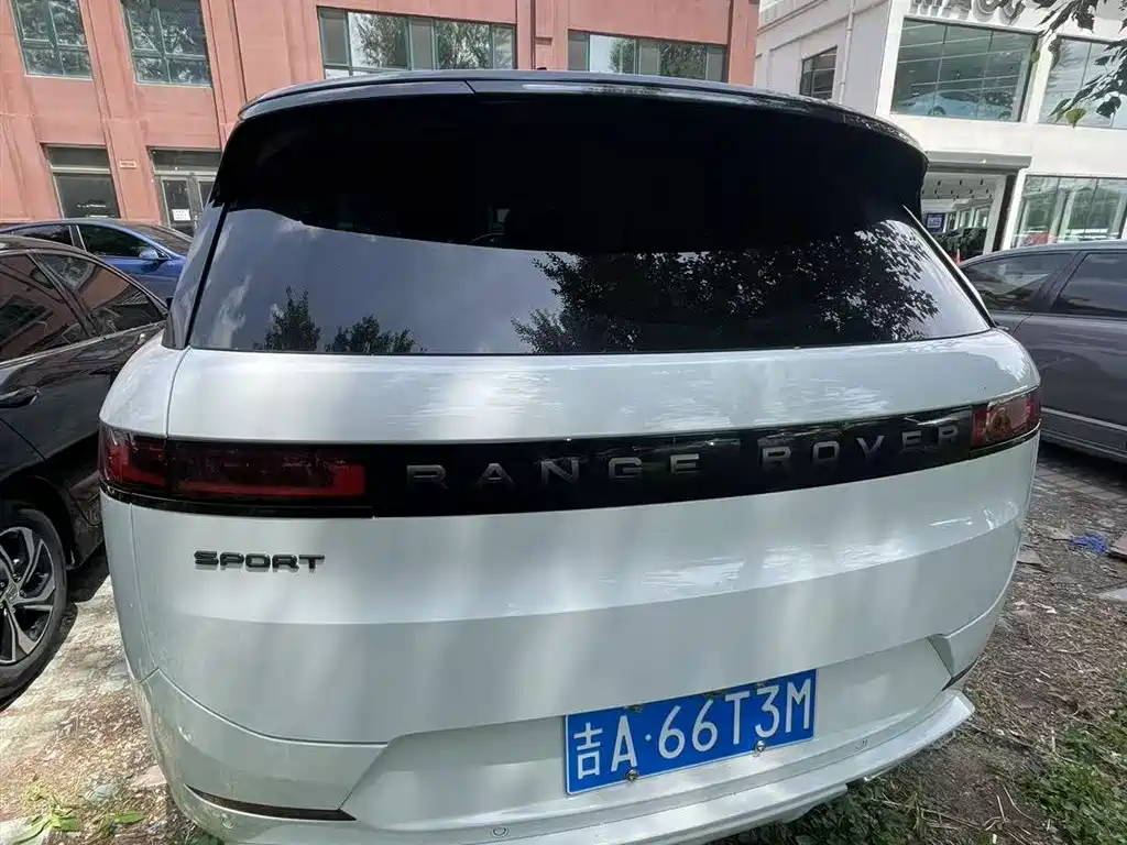 Range Rover Sport 2024 400PS Dynamic SE