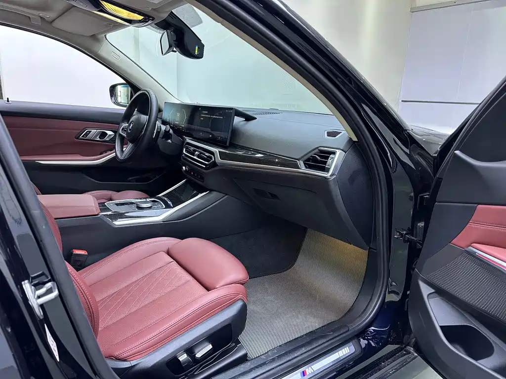 BMW 3 Series 2023 325Li M Sport Package