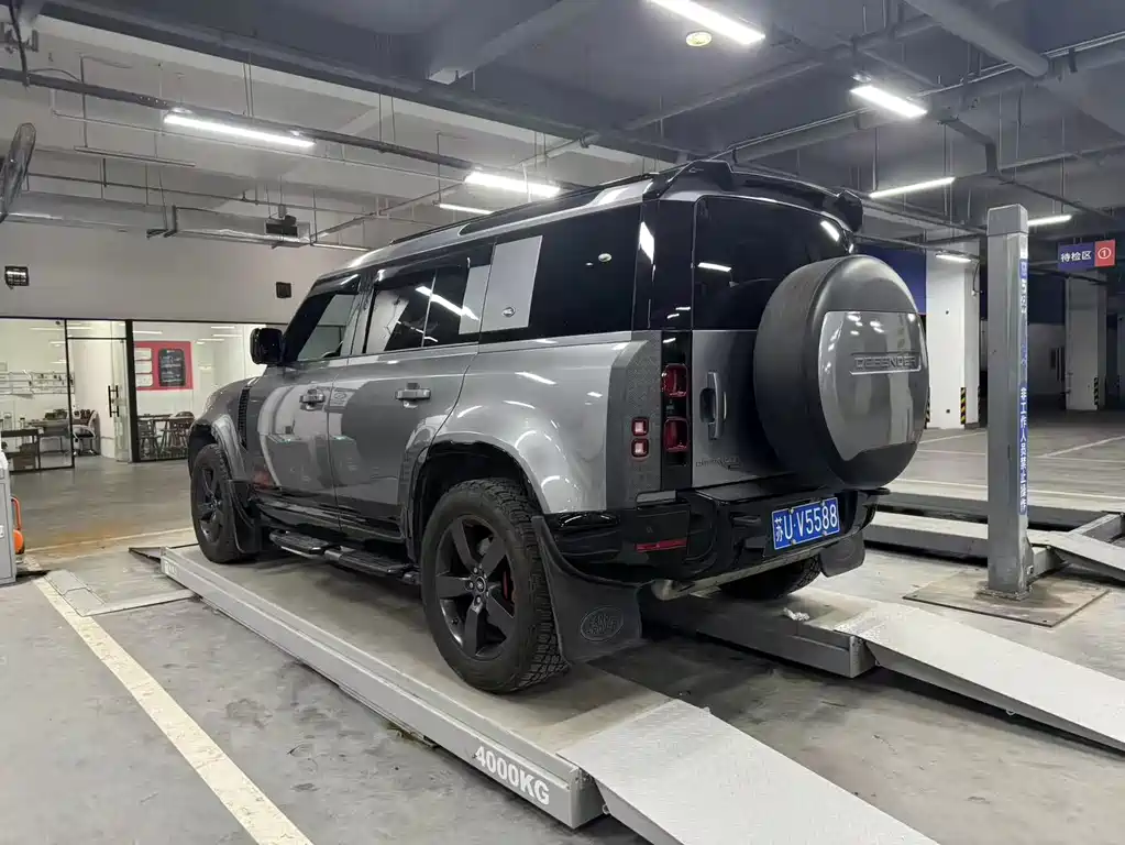 Land Rover Defender 2021 110 P400 X-Dynamic HSE