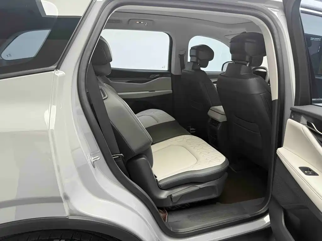 2023 Ford Edge L 2.0T EcoBoost 2WD 7-Seater Luxury
