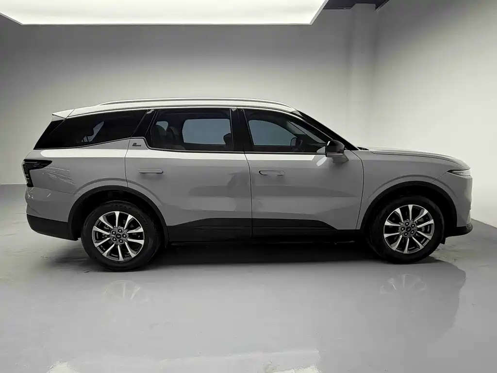 2023 Ford Edge L 2.0T EcoBoost 2WD 7-Seater Luxury