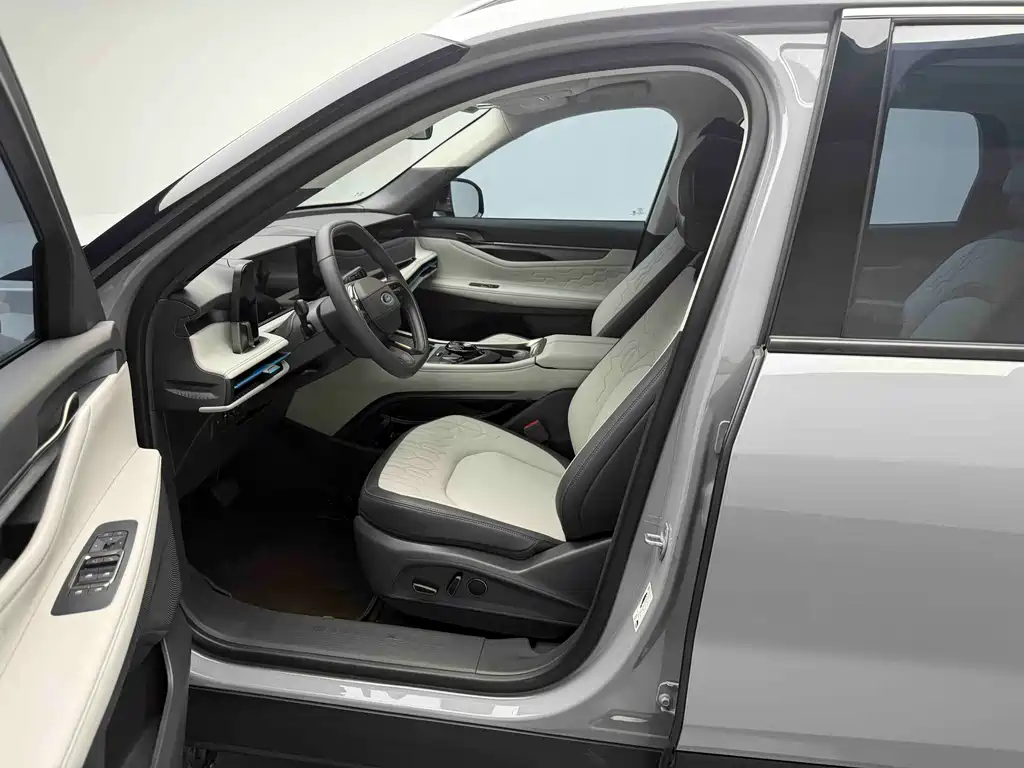 2023 Ford Edge L 2.0T EcoBoost 2WD 7-Seater Luxury