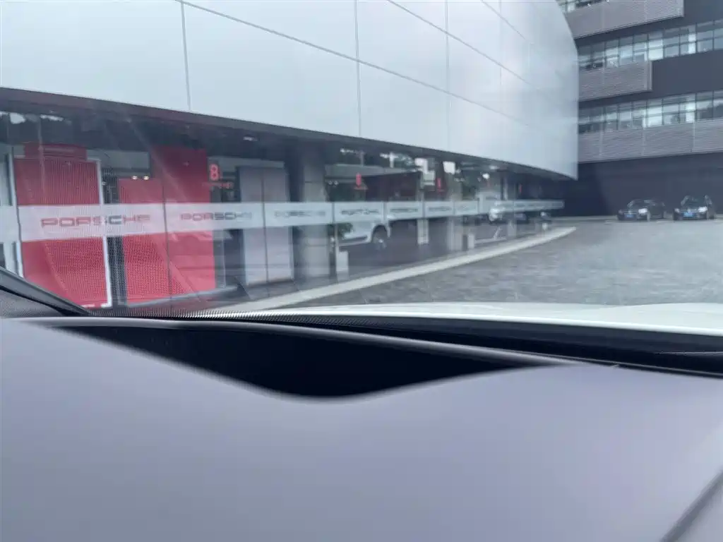 Porsche Cayenne 2023 3.0T Platinum Edition