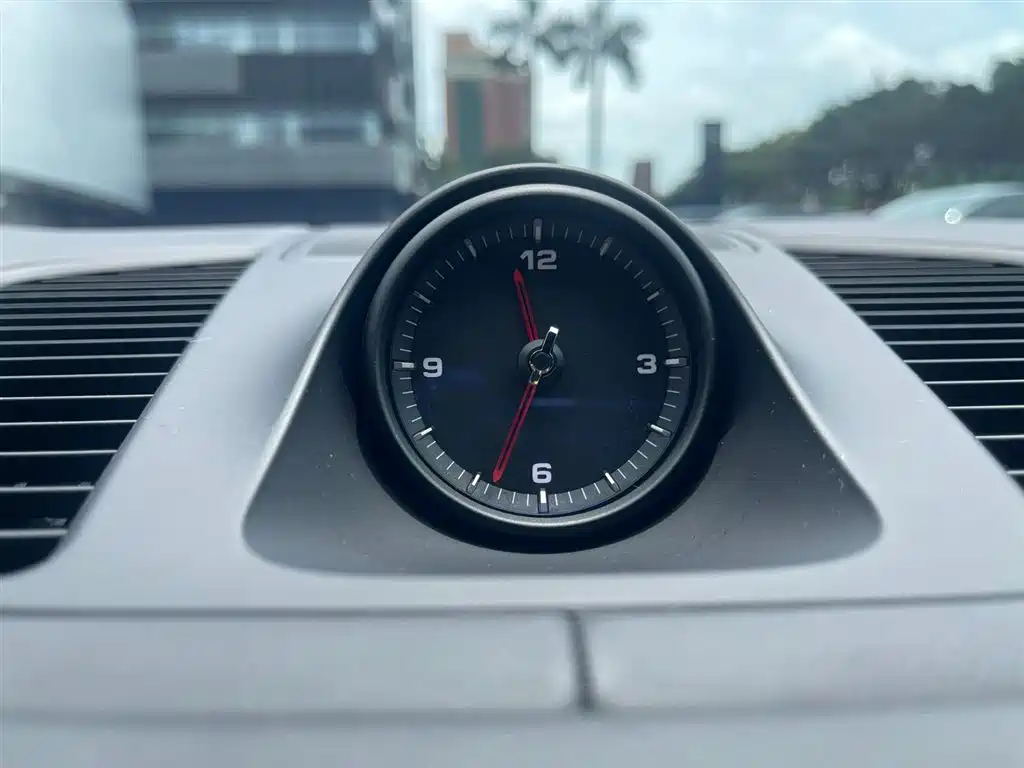 Porsche Cayenne 2023 3.0T Platinum Edition