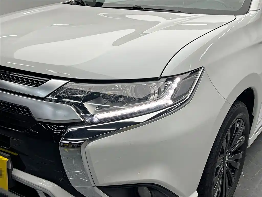 Outlander 2021 2.0L 2WD Changxiang Edition 5-Seater