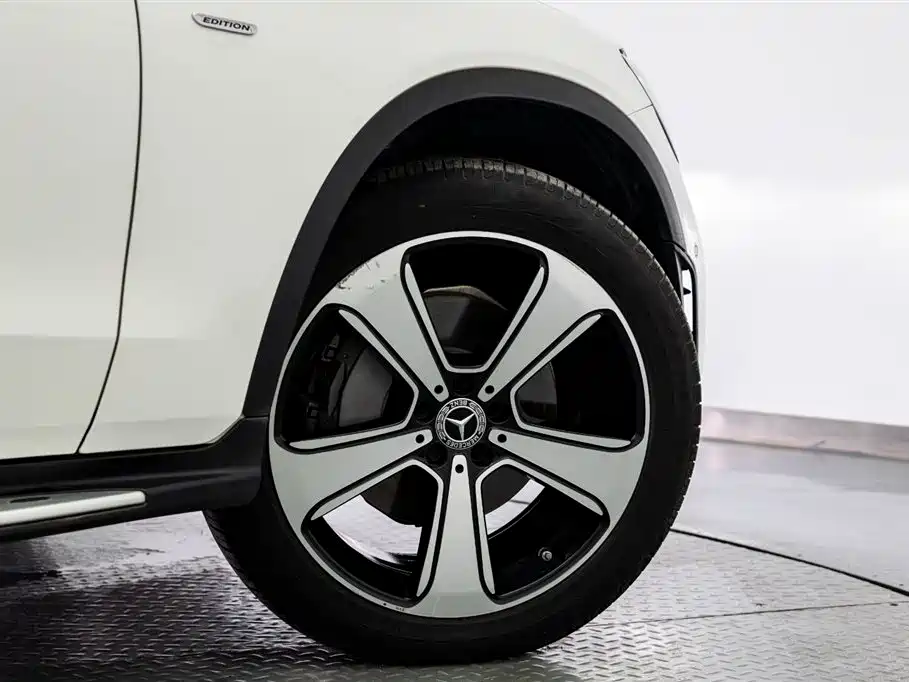 Mercedes-Benz GLC 300 L 4MATIC Dynamic Edition