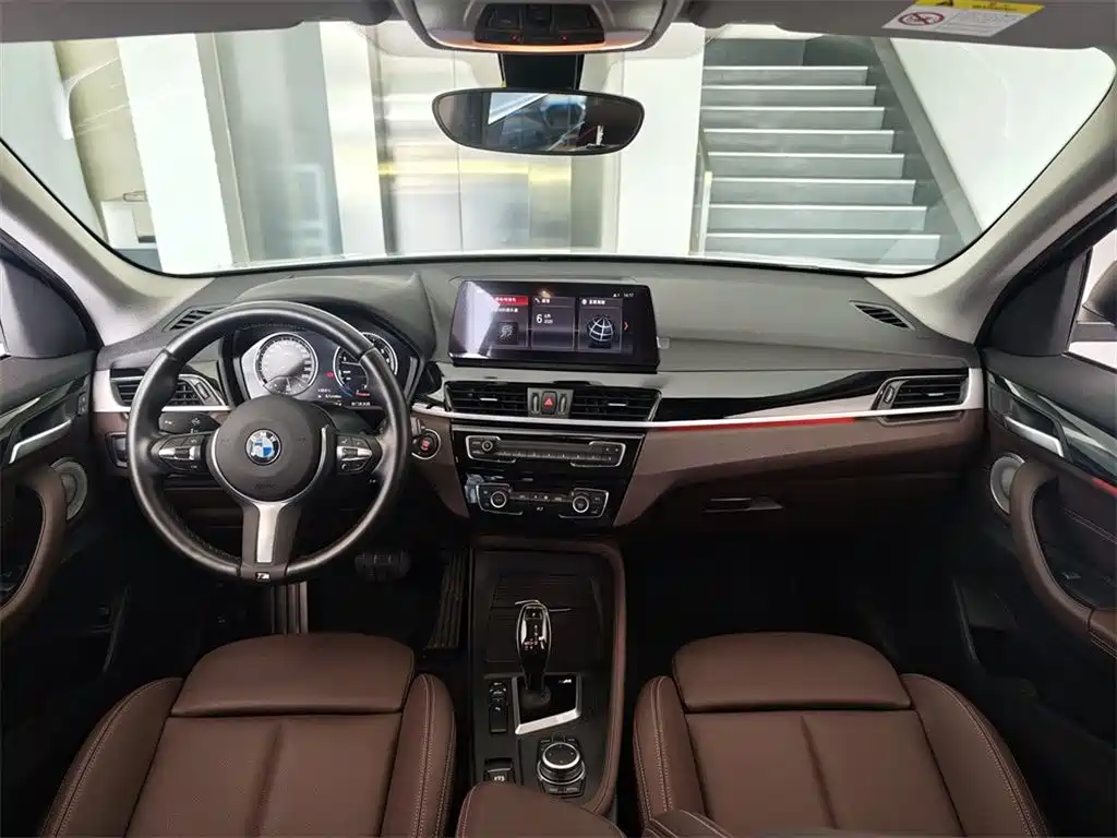 BMW X1 2022 sDrive25Li Leading Edition