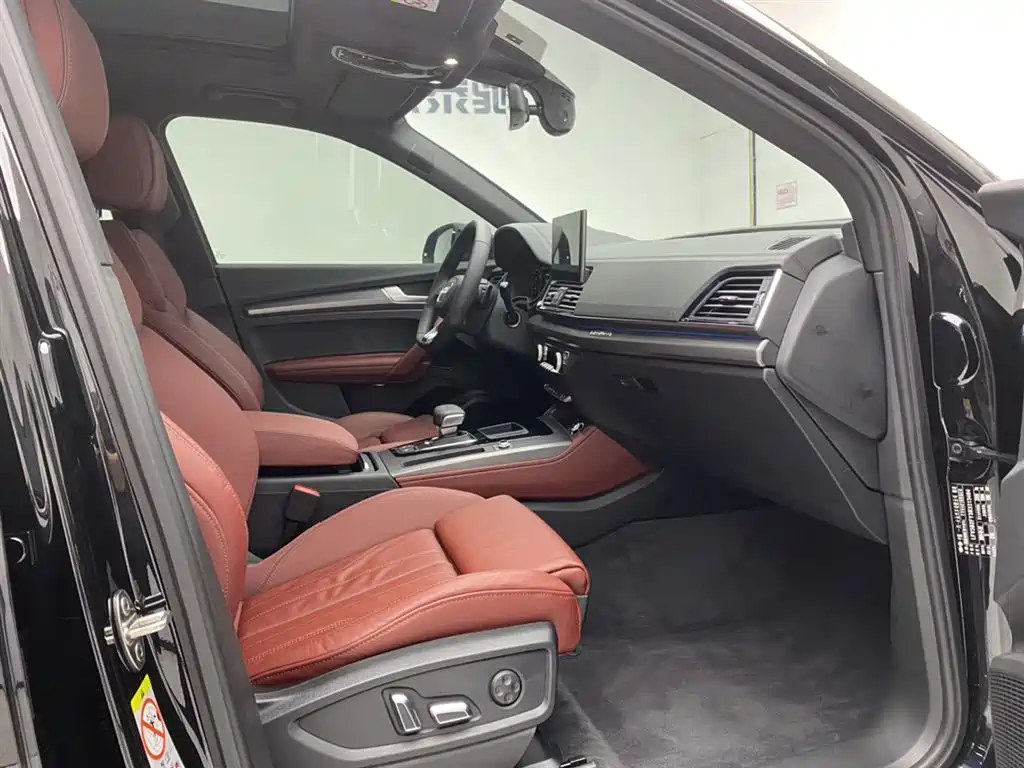Audi Q5L 2024 45 TFSI Luxury Dynamic Edition