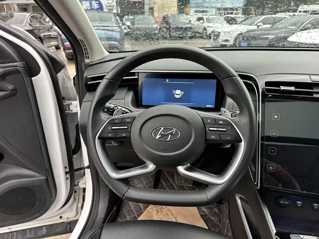 Hyundai Tucson L 2021 1.5T DCT LUX Premium
