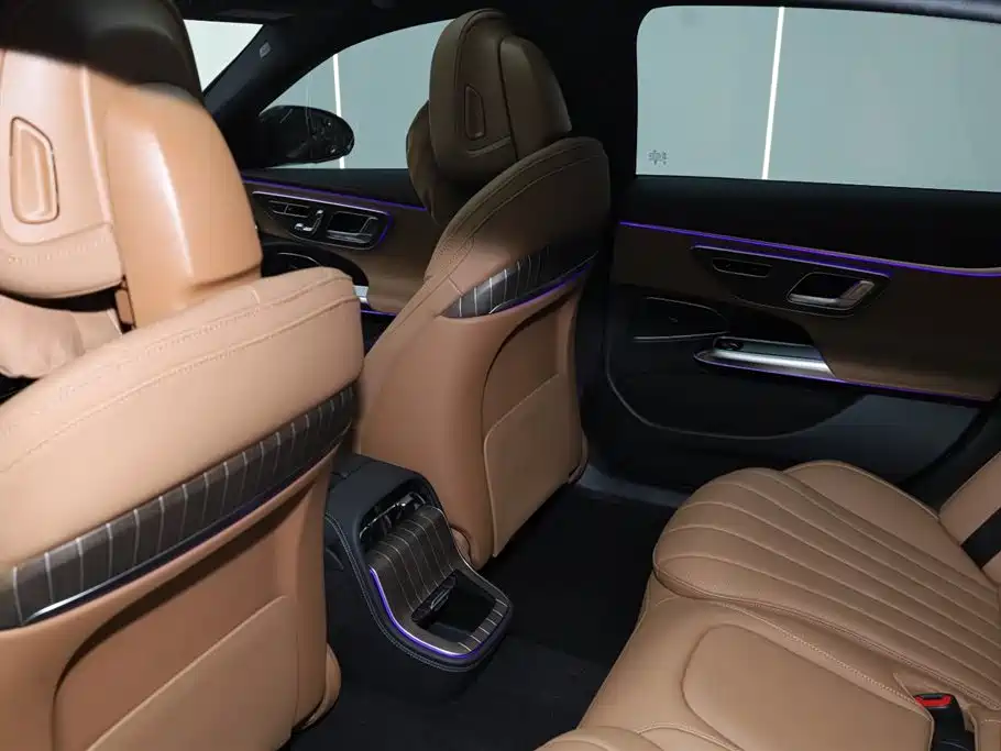 Mercedes-Benz E-Class 2024 E 300 L Fashion Edition