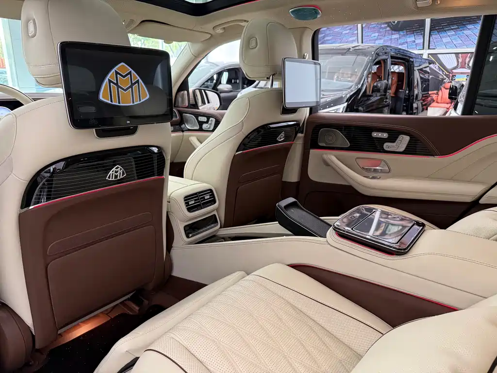 Mercedes-Benz GLS 450 4MATIC Luxury 2026