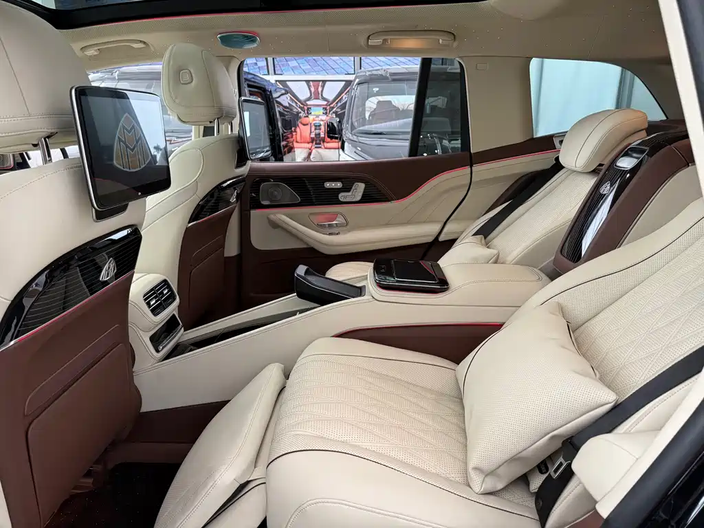 Mercedes-Benz GLS 450 4MATIC Luxury 2026