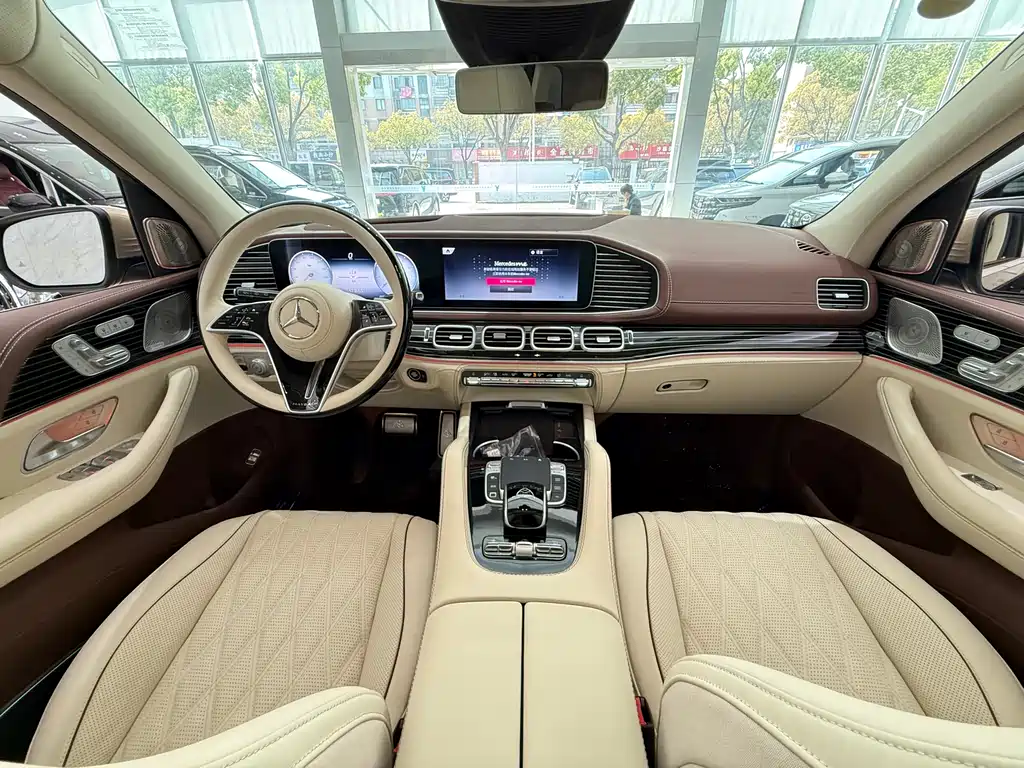 Mercedes-Benz GLS 450 4MATIC Luxury 2026