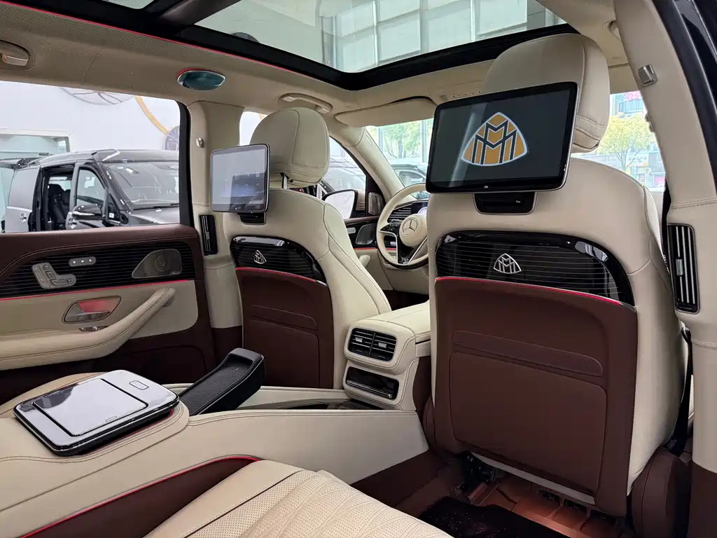 Mercedes-Benz GLS 450 4MATIC Luxury 2026