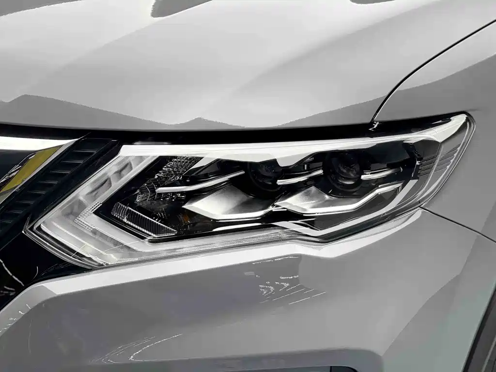 Nissan X-Trail 2025 Honor 2.0L FWD Leading Edition