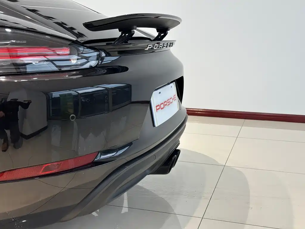 Porsche 718 Cayman 2.0T