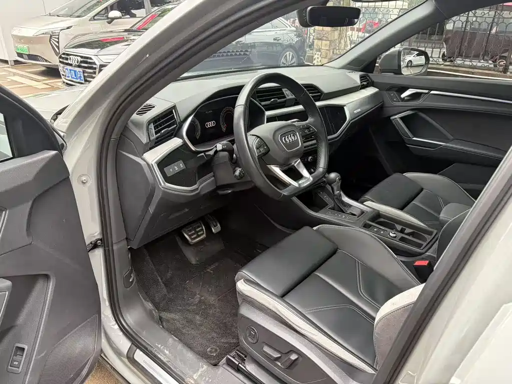 Audi Q3 2024 35 TFSI Fashion Dynamic