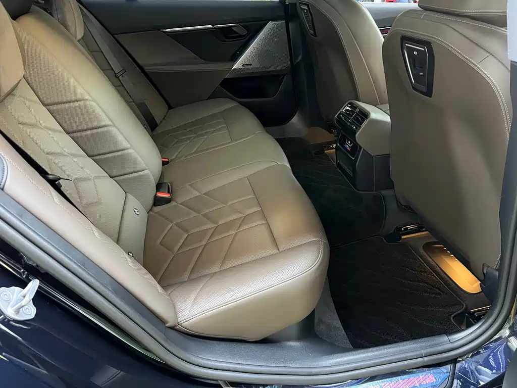 BMW 5 Series 2024 530Li Leading Edition Luxury Package