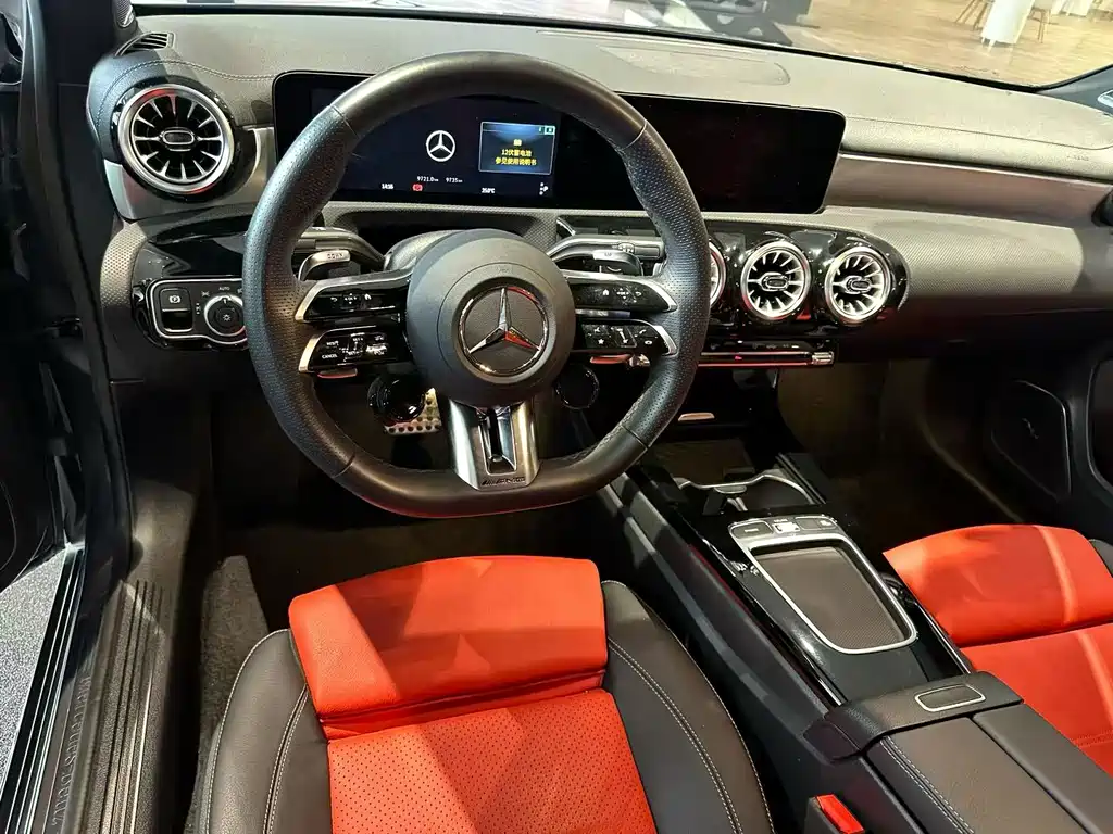 Mercedes-AMG A 35 L 4MATIC 2025