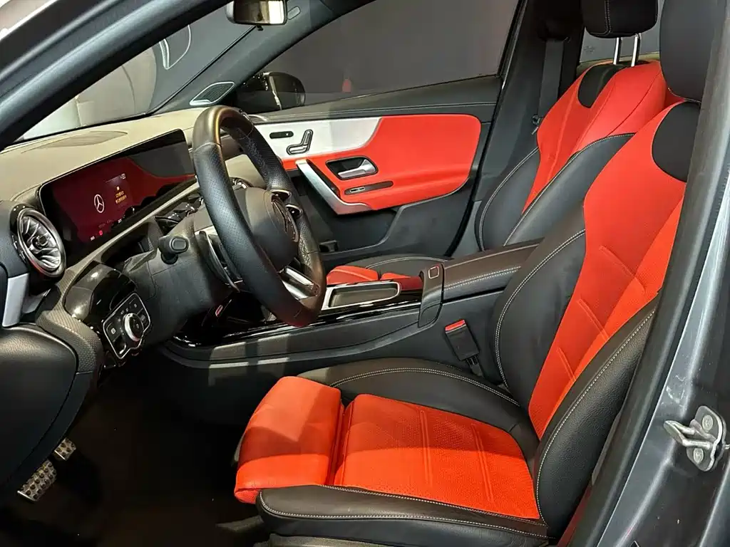 Mercedes-AMG A 35 L 4MATIC 2025