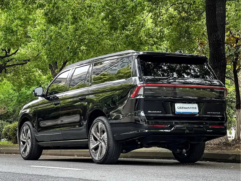 Lincoln Navigator 2025 3.5T Extended President Edition