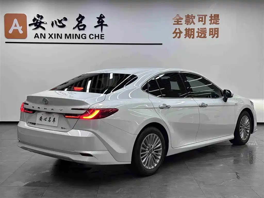 Toyota Camry 2024 Hybrid 2.0HGVP Luxury Edition