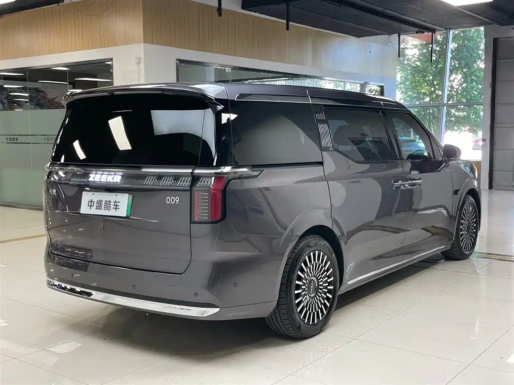 Zeekr 009 2024 Seven-Seater Aisle Edition AWD 108kWh