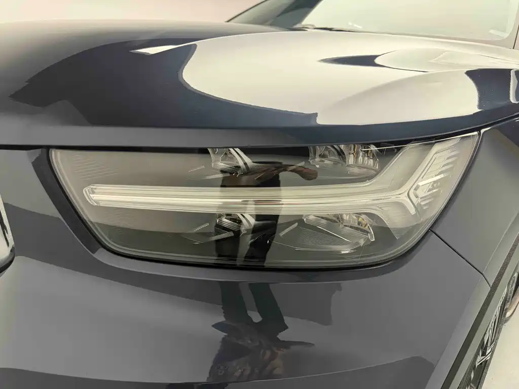 Volvo XC40 2022 T4 AWD Momentum
