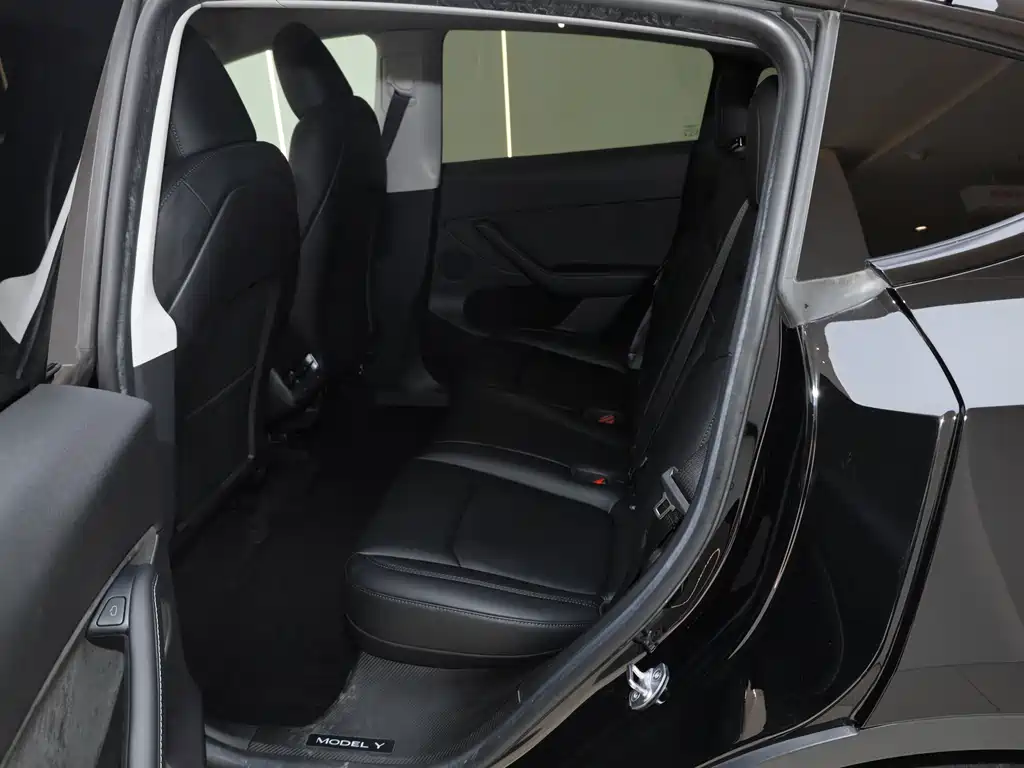 Tesla Model Y 2022 RWD