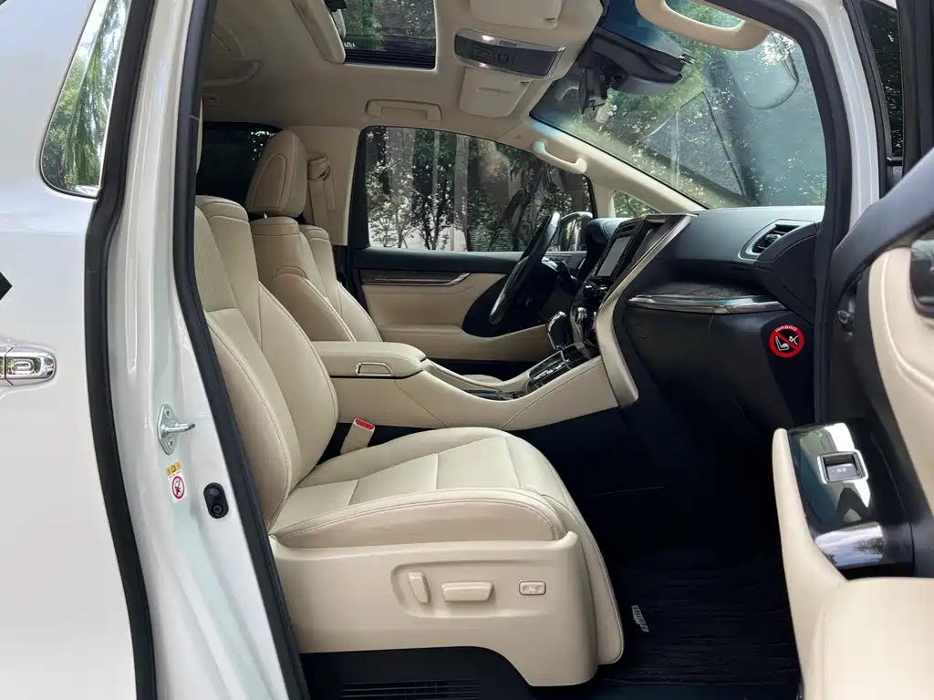 Toyota Vellfire 2019 Hybrid 2.5L HV Premium Edition