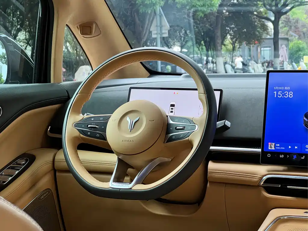 Voyah Dreamer 2025 PHEV AWD Flagship Kunpeng Edition