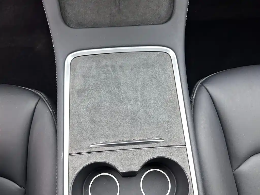 Tesla Model Y 2023 Long Range All-Wheel Drive